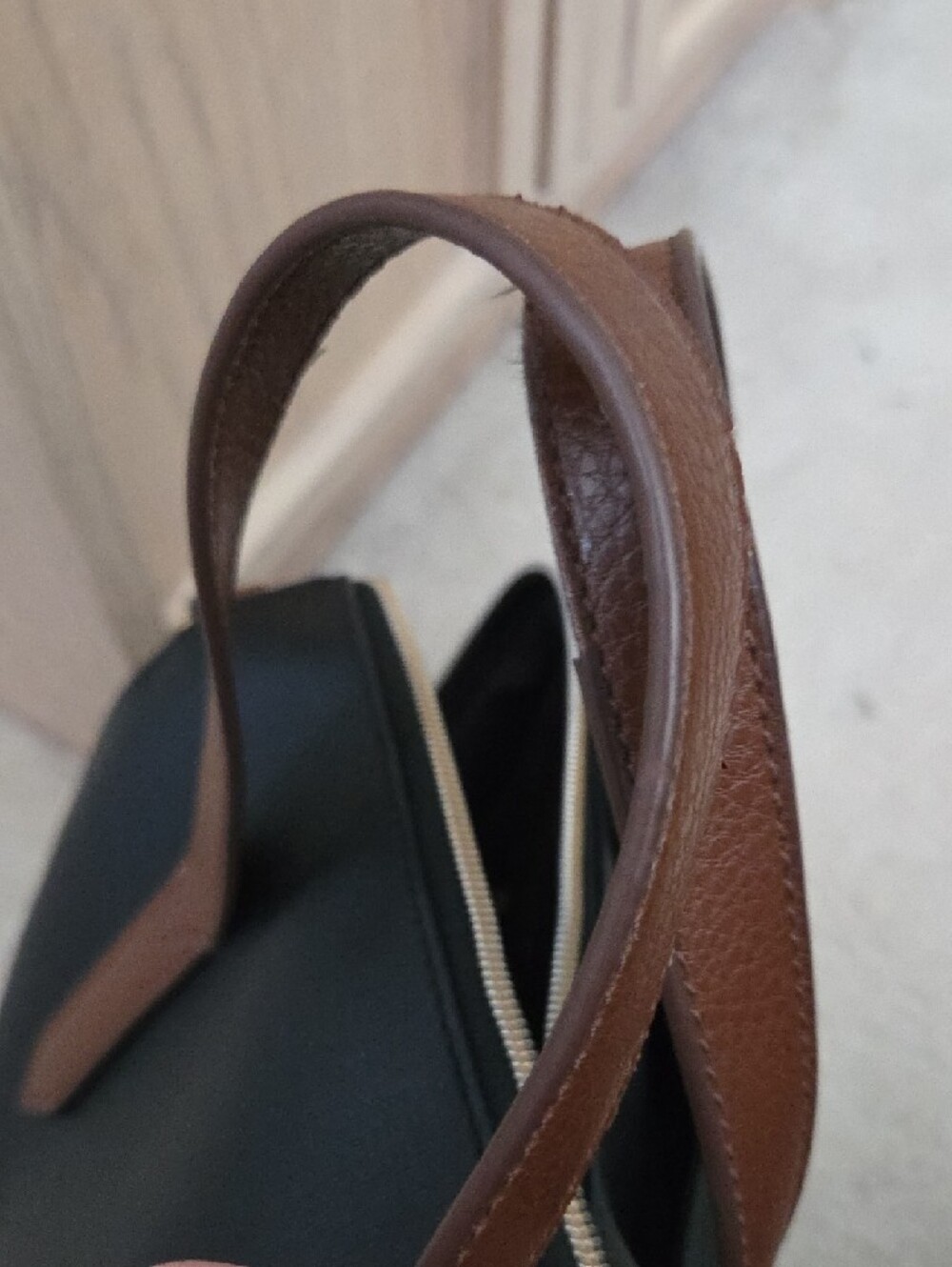 Fossil Two-Tone Black & Brown Syndey Satchel Bag - Classic Carry & Crossbody - Picture 13 of 13